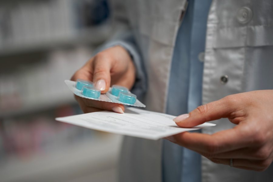 How to Handle Medical Bills While Waiting for a Personal Injury Settlement