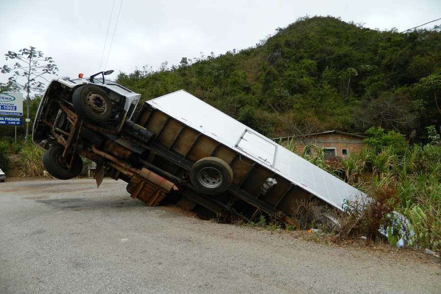 Preserving Your Legal Options After a Truck Accident