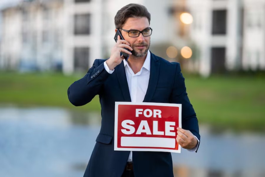 How to Sell Personal Property Risk-Free